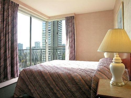 Tropicana Suite Hotel Vancouver Exteriör bild