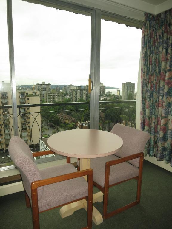 Tropicana Suite Hotel Vancouver Rum bild